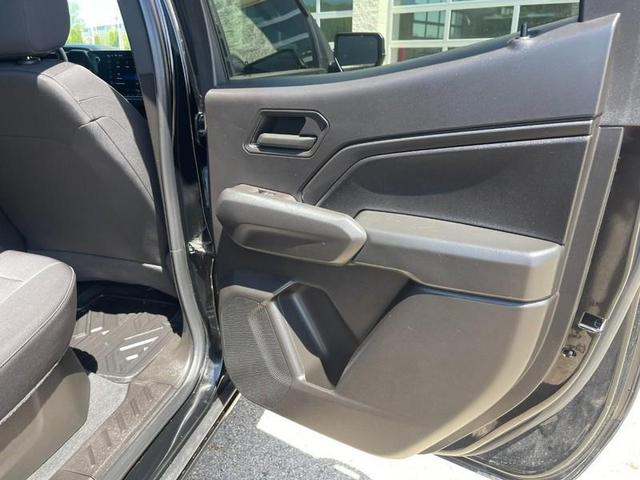Photo of 2023 Black Chevrolet Colorado