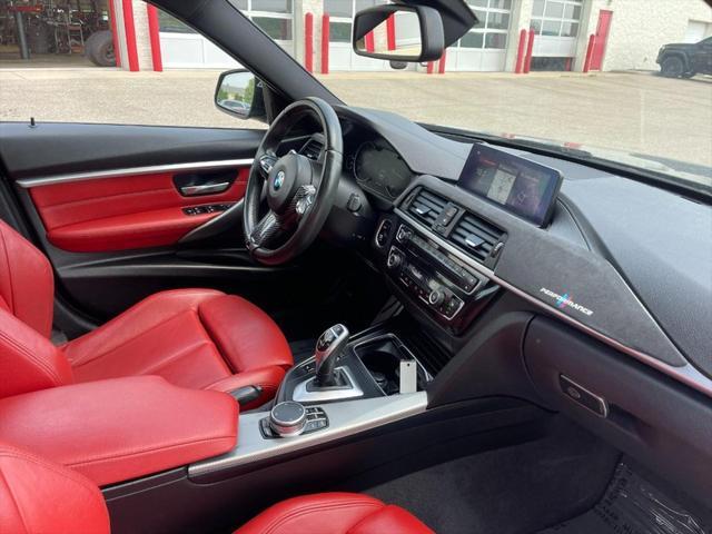 Photo of 2018 Mineral Gray Metallic BMW 330