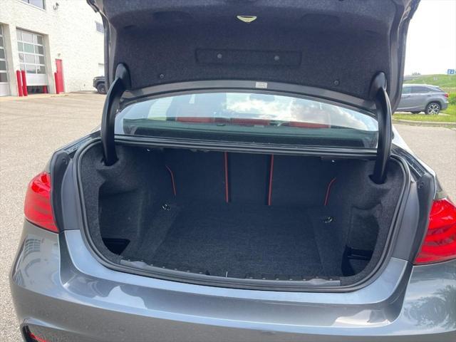 Photo of 2018 Mineral Gray Metallic BMW 330