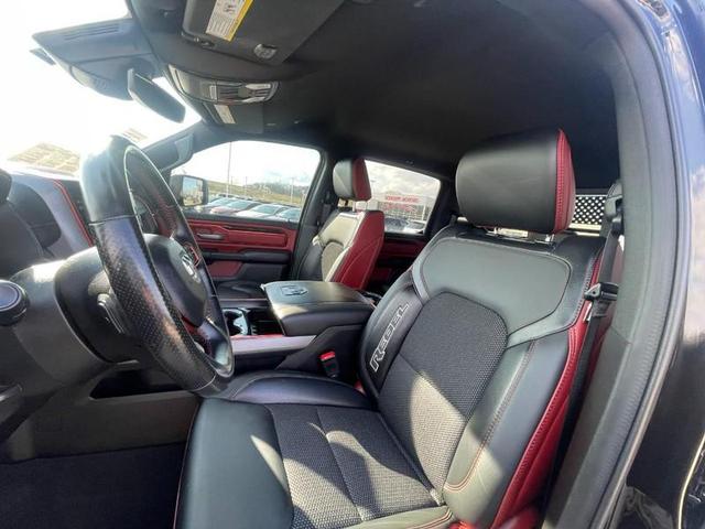Photo of 2022 Diamond Black Crystal Pearlcoat RAM 1500