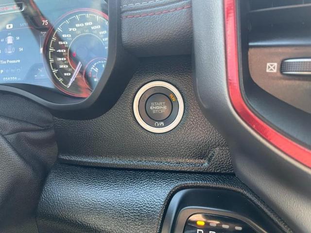 Photo of 2022 Diamond Black Crystal Pearlcoat RAM 1500