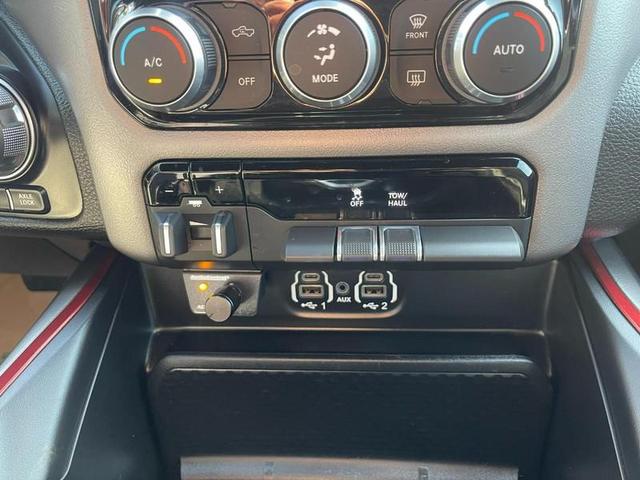 Photo of 2022 Diamond Black Crystal Pearlcoat RAM 1500