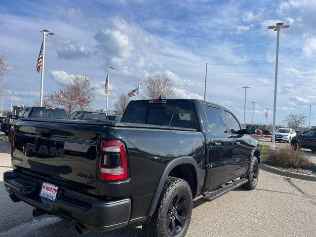 Photo of 2022 Diamond Black Crystal Pearlcoat RAM 1500
