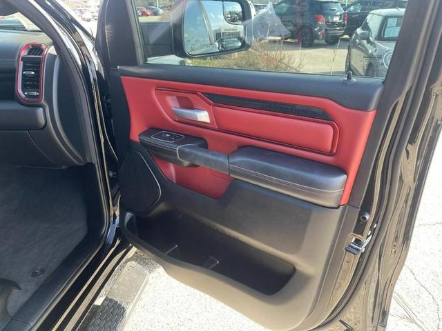Photo of 2022 Diamond Black Crystal Pearlcoat RAM 1500