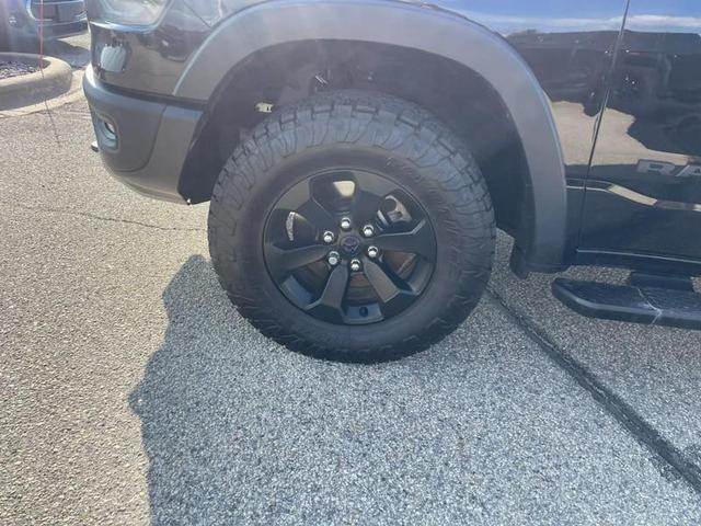 Photo of 2022 Diamond Black Crystal Pearlcoat RAM 1500