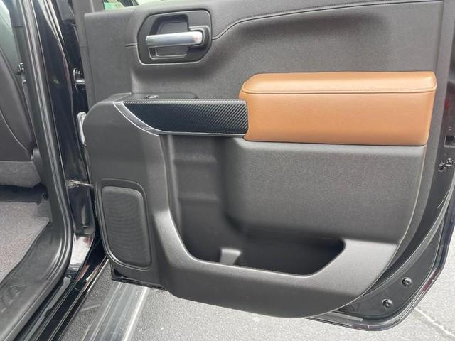 Photo of 2019 Black Chevrolet Silverado 1500