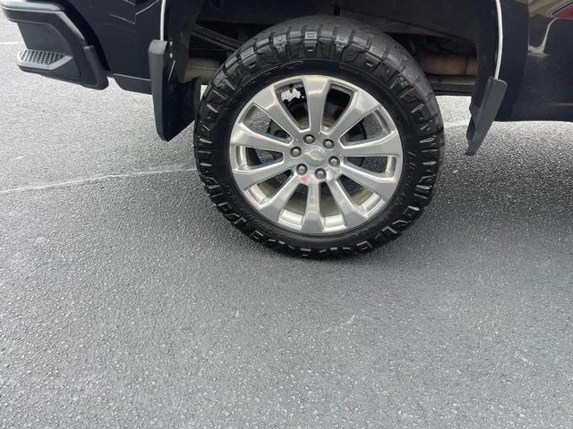 Photo of 2019 Black Chevrolet Silverado 1500
