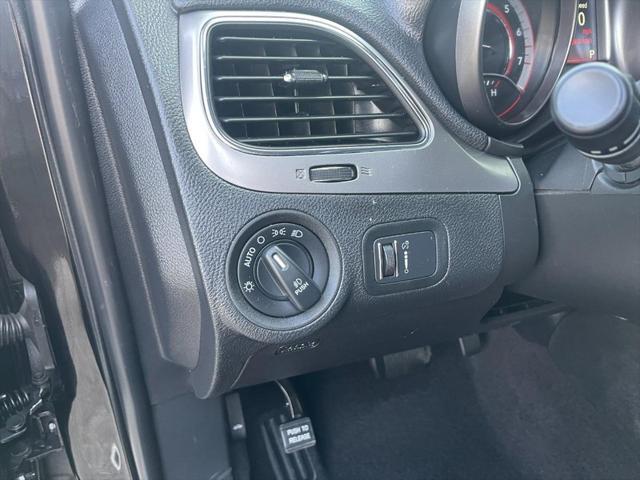 Photo of 2019 Pitch Black Clearcoat Dodge Journey
