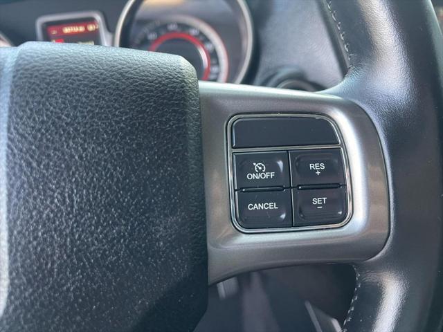 Photo of 2019 Pitch Black Clearcoat Dodge Journey