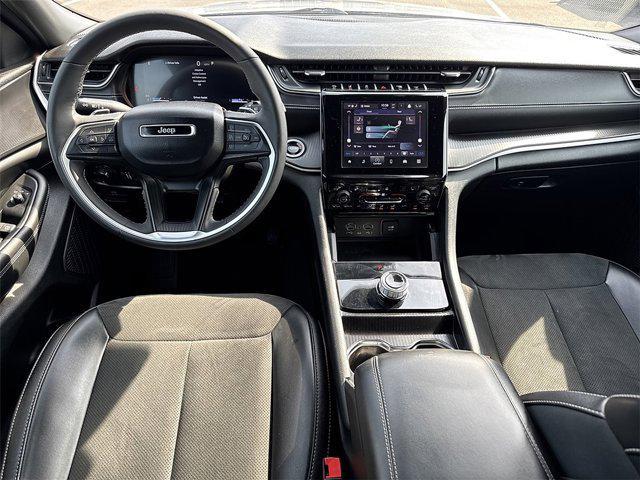 Photo of 2024 Silver Zynith Jeep Grand Cherokee L