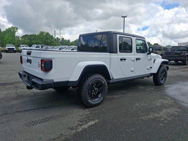 Photo of 2025 Bright White Clearcoat Jeep Gladiator