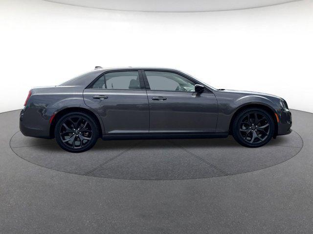 Photo of 2023 Granite Crystal Metallic Clearcoat Chrysler 300