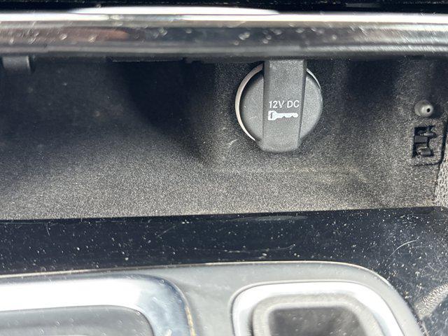 Photo of 2023 Granite Crystal Metallic Clearcoat Chrysler 300