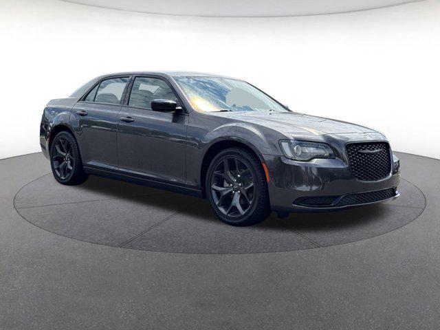 Photo of 2023 Granite Crystal Metallic Clearcoat Chrysler 300