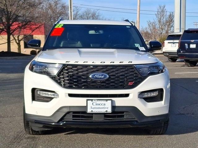 Photo of 2022 STAR WHITE MET TRI-COAT Ford Explorer