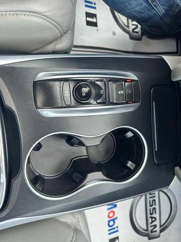 Photo of 2016 Gray Acura MDX