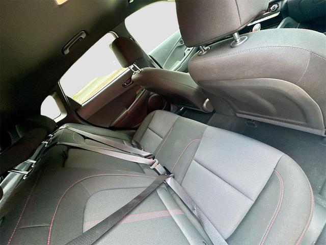 Photo of 2022 Lunar White Hyundai KONA