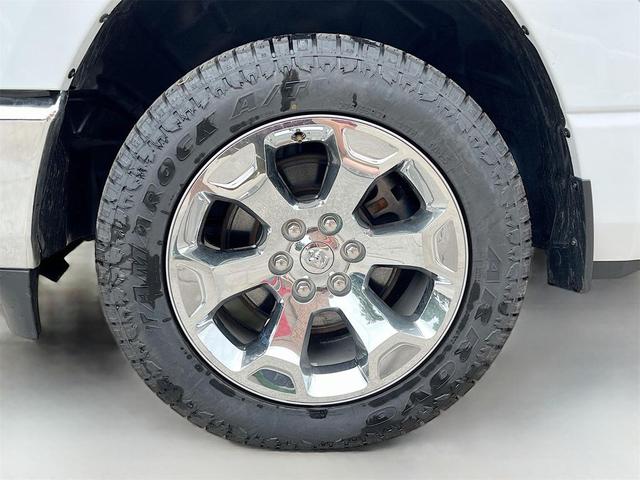 Photo of 2022 Bright White Clearcoat RAM 1500