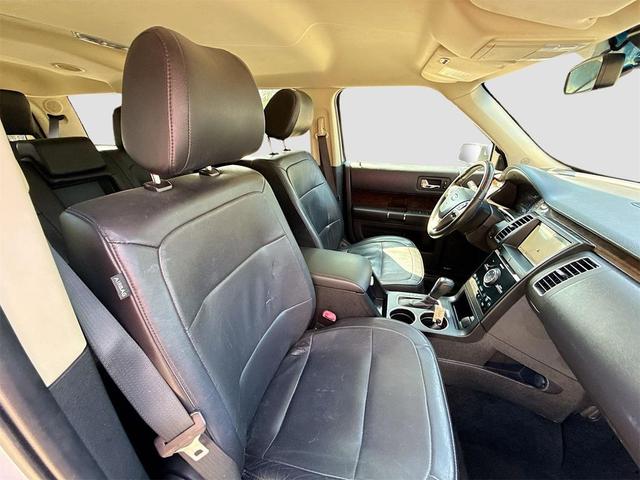 Photo of 2019 Oxford White Ford Flex
