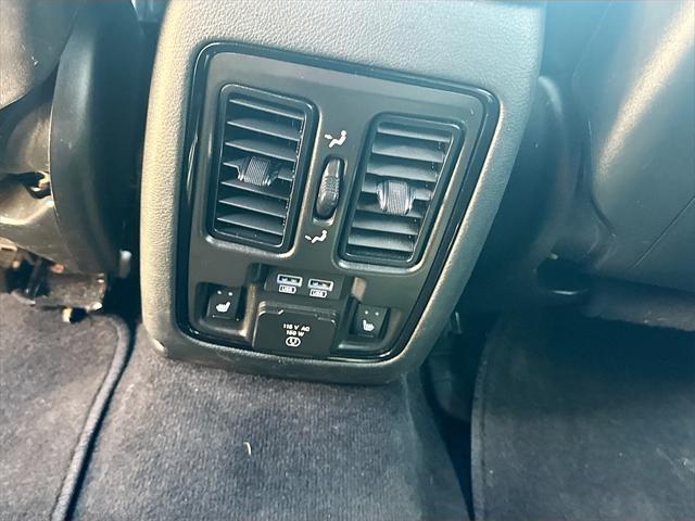 Photo of 2022 Octane Red Pearlcoat Dodge Durango