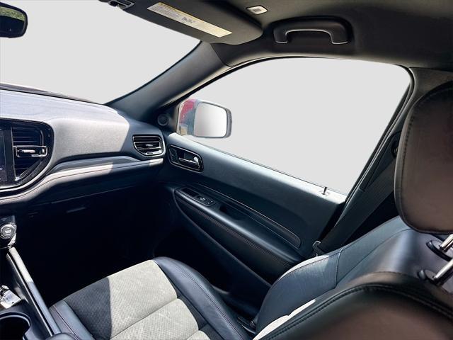 Photo of 2022 Octane Red Pearlcoat Dodge Durango