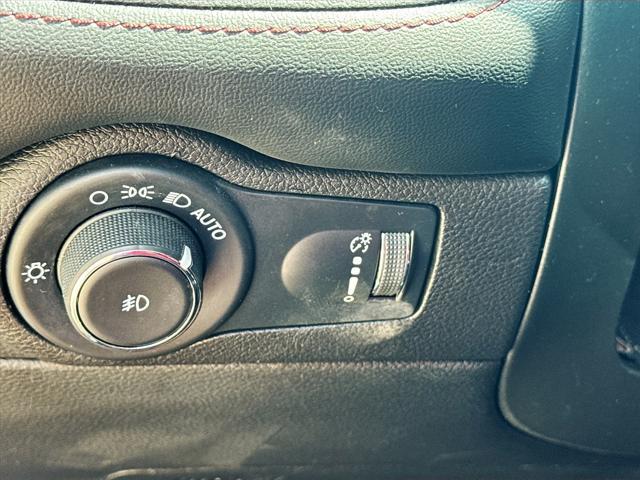 Photo of 2022 Octane Red Pearlcoat Dodge Durango