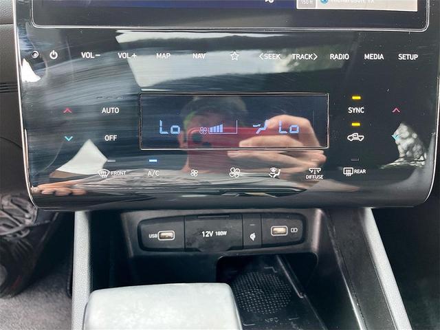 Photo of 2023 Hampton Gray Hyundai SANTA CRUZ