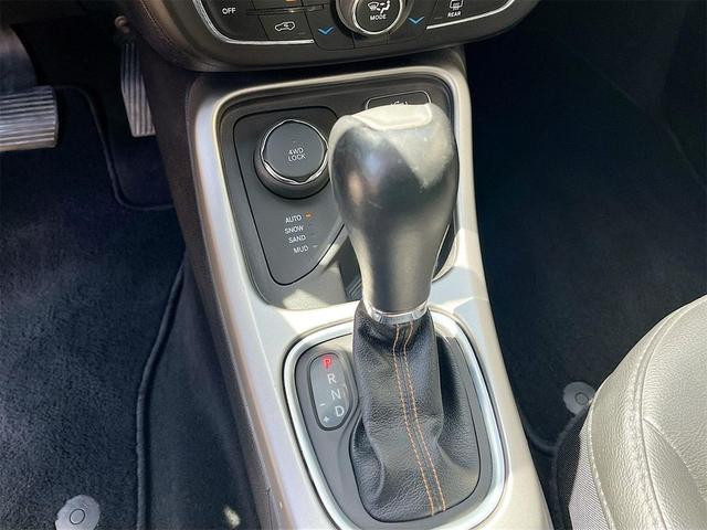 Photo of 2020 Laser Blue Pearlcoat Jeep Compass