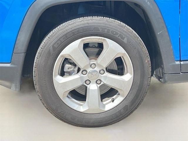 Photo of 2020 Laser Blue Pearlcoat Jeep Compass