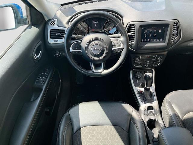 Photo of 2020 Laser Blue Pearlcoat Jeep Compass