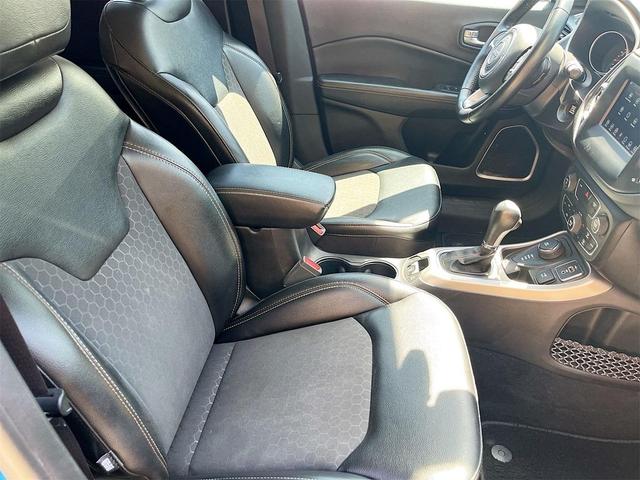 Photo of 2020 Laser Blue Pearlcoat Jeep Compass