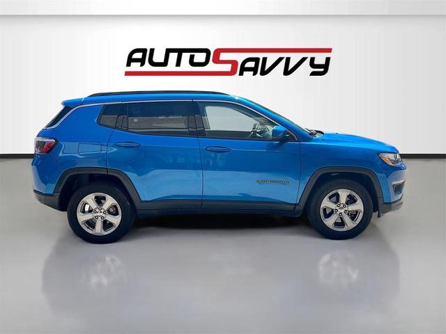 Photo of 2020 Laser Blue Pearlcoat Jeep Compass