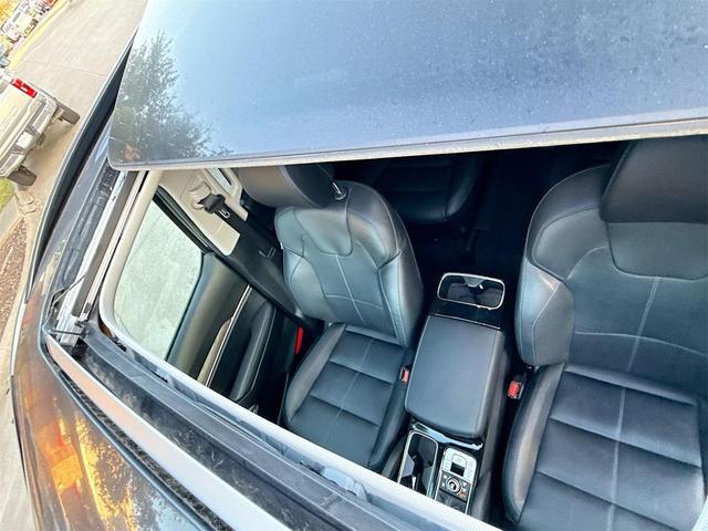 Photo of 2022 Gravity Grey Kia Telluride