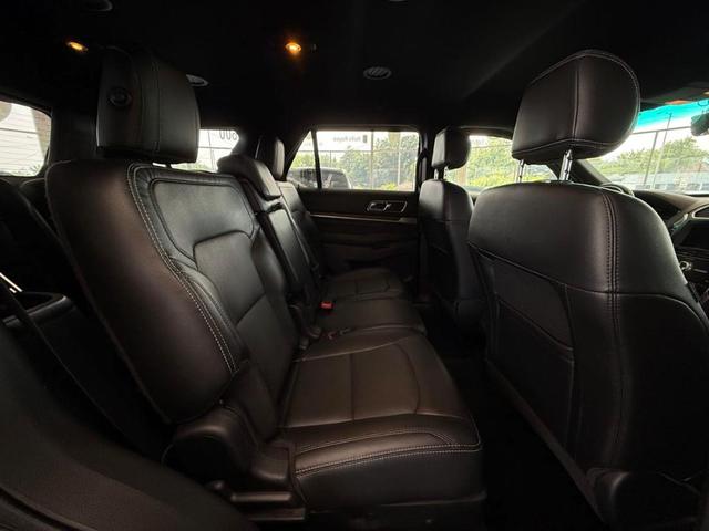 Photo of 2016 Shadow Black Ford Explorer