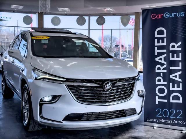 Photo of 2023 White Frost Tri-Coat Buick Enclave