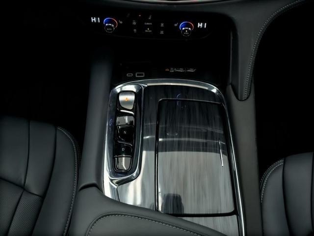 Photo of 2023 White Frost Tri-Coat Buick Enclave