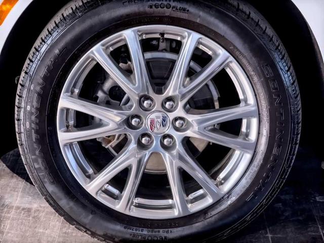 Photo of 2023 White Frost Tri-Coat Buick Enclave