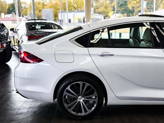 Photo of 2019 White Frost Tri-Coat Buick Regal Sportback