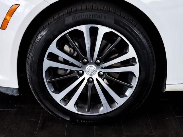 Photo of 2019 White Frost Tri-Coat Buick Regal Sportback