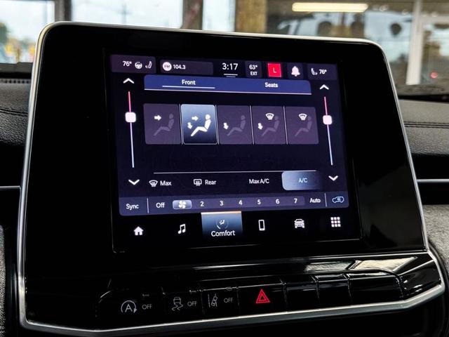 Photo of 2022 Laser Blue Jeep Compass