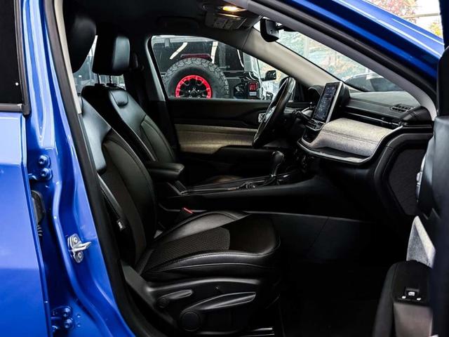 Photo of 2022 Laser Blue Jeep Compass