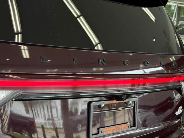 Photo of 2023 Diamond Red Lincoln Aviator