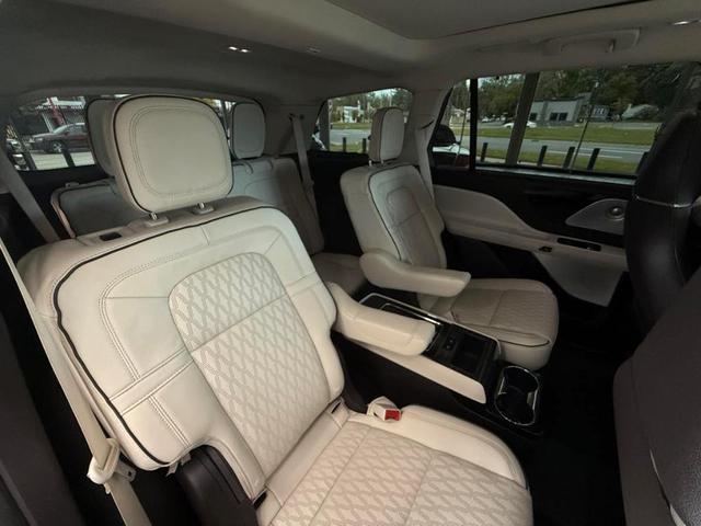 Photo of 2023 Diamond Red Lincoln Aviator