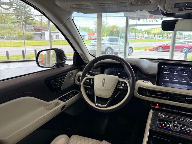 Photo of 2023 Diamond Red Lincoln Aviator
