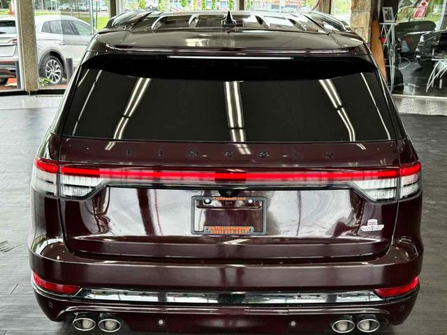 Photo of 2023 Diamond Red Lincoln Aviator