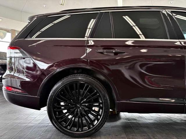 Photo of 2023 Diamond Red Lincoln Aviator
