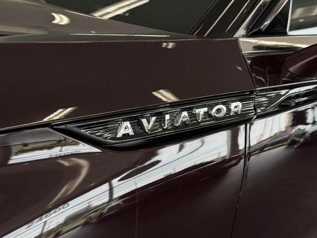 Photo of 2023 Diamond Red Lincoln Aviator