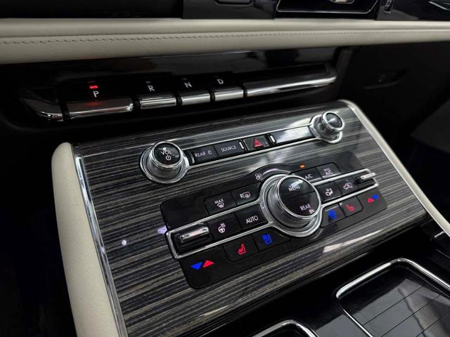 Photo of 2023 Diamond Red Lincoln Aviator