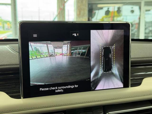 Photo of 2023 Diamond Red Lincoln Aviator