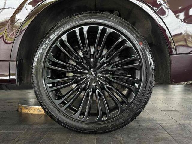Photo of 2023 Diamond Red Lincoln Aviator